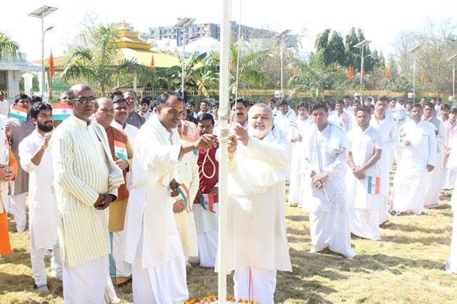 Brahmachari Girish Ji has hoisted Indian Flag on the auspicious day of Republic Day of India with Maharishi Vedic Pundits at Gurudev Brahmanand Saraswati Ashram, Chhan, Bhopal.